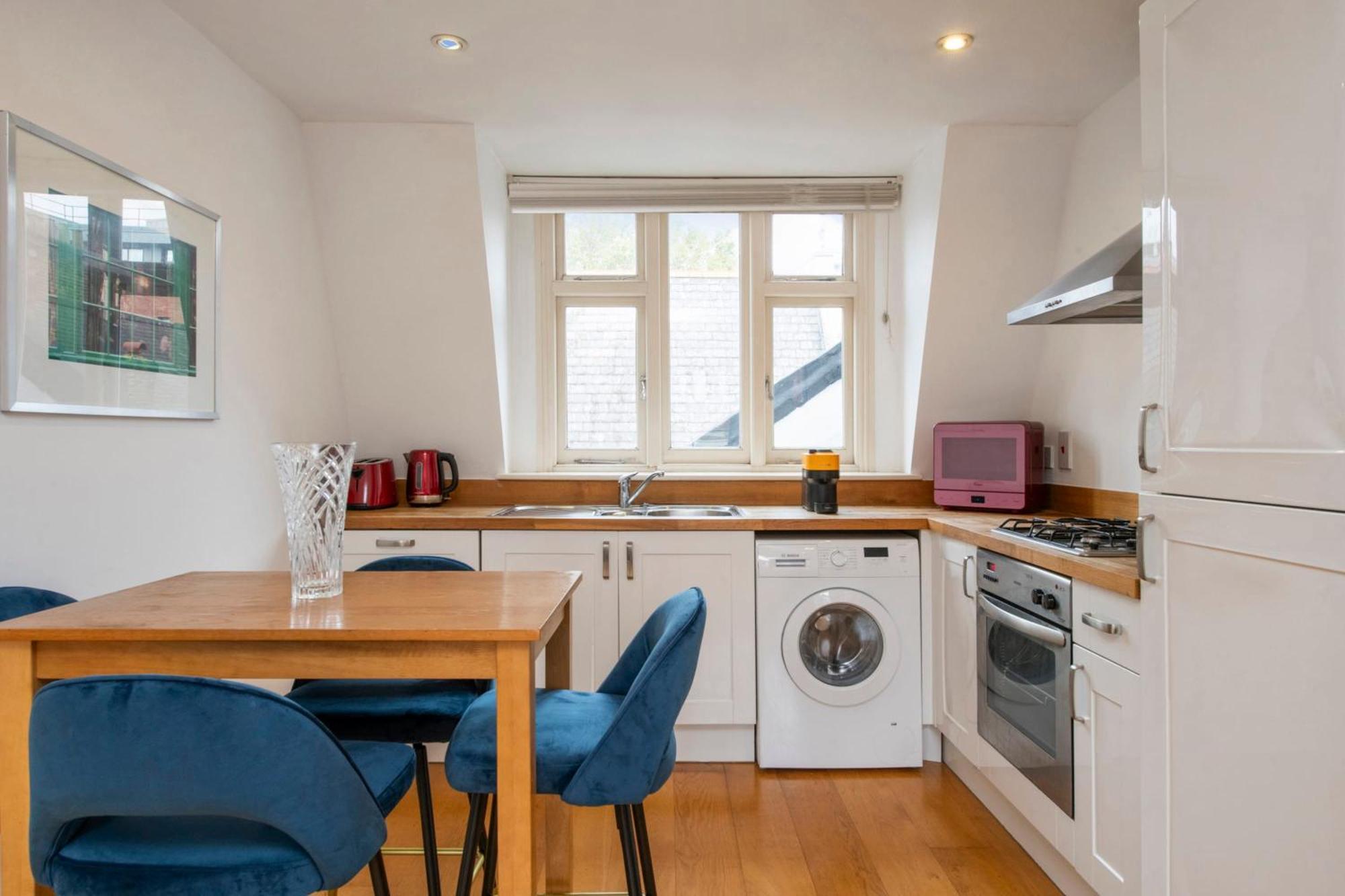 The Hideaway - Oxford Circus - By Frankie Says Apartment London Bagian luar foto